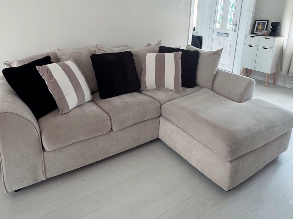 Chelsea Corner Sofa 4 Seater Right Hand Scatter Back